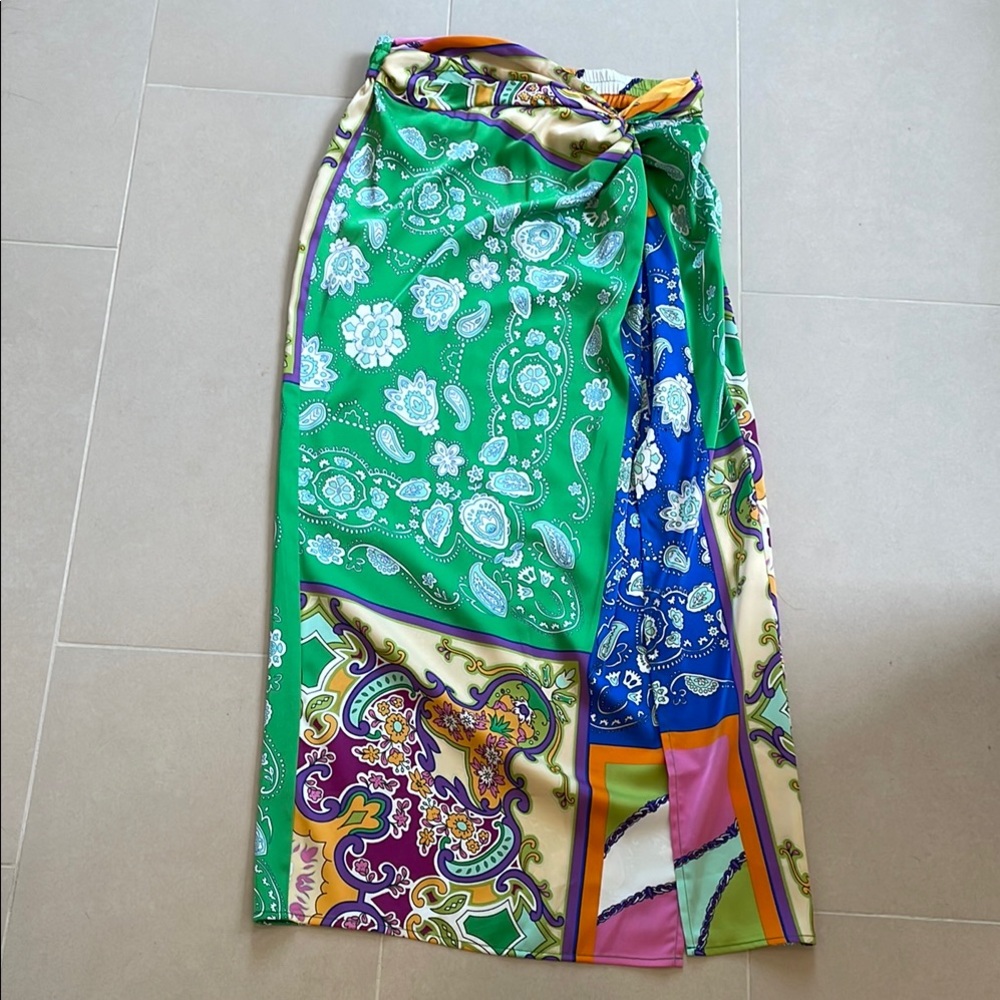 Multi-Color Paisley Wrap Midi-Skirt or Swim Sarong NWT